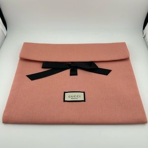 GUCCI BEAUTY Guilty Love Edition Pink Fabric Ribbon Cosmetic Pouch